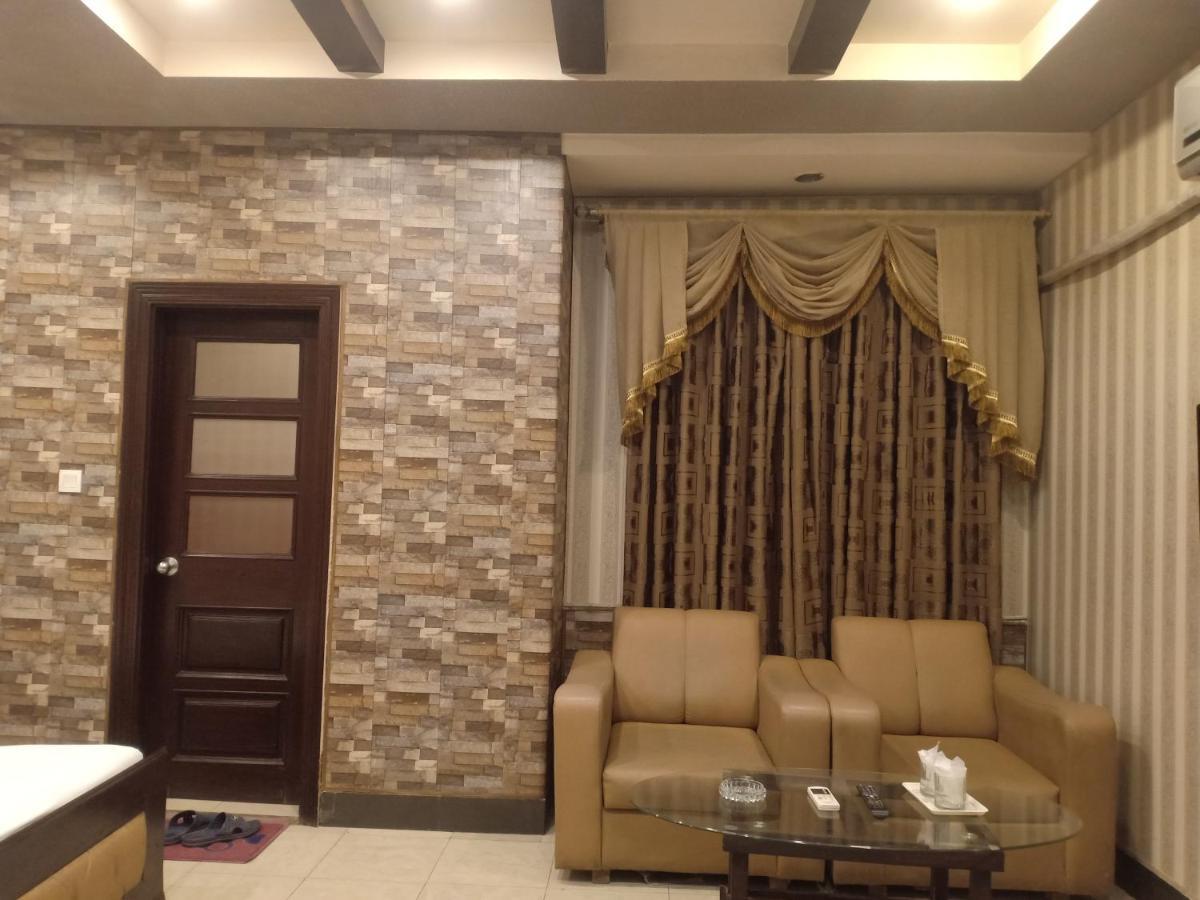 פייסלאבאד Hotel New Madina מראה חיצוני תמונה